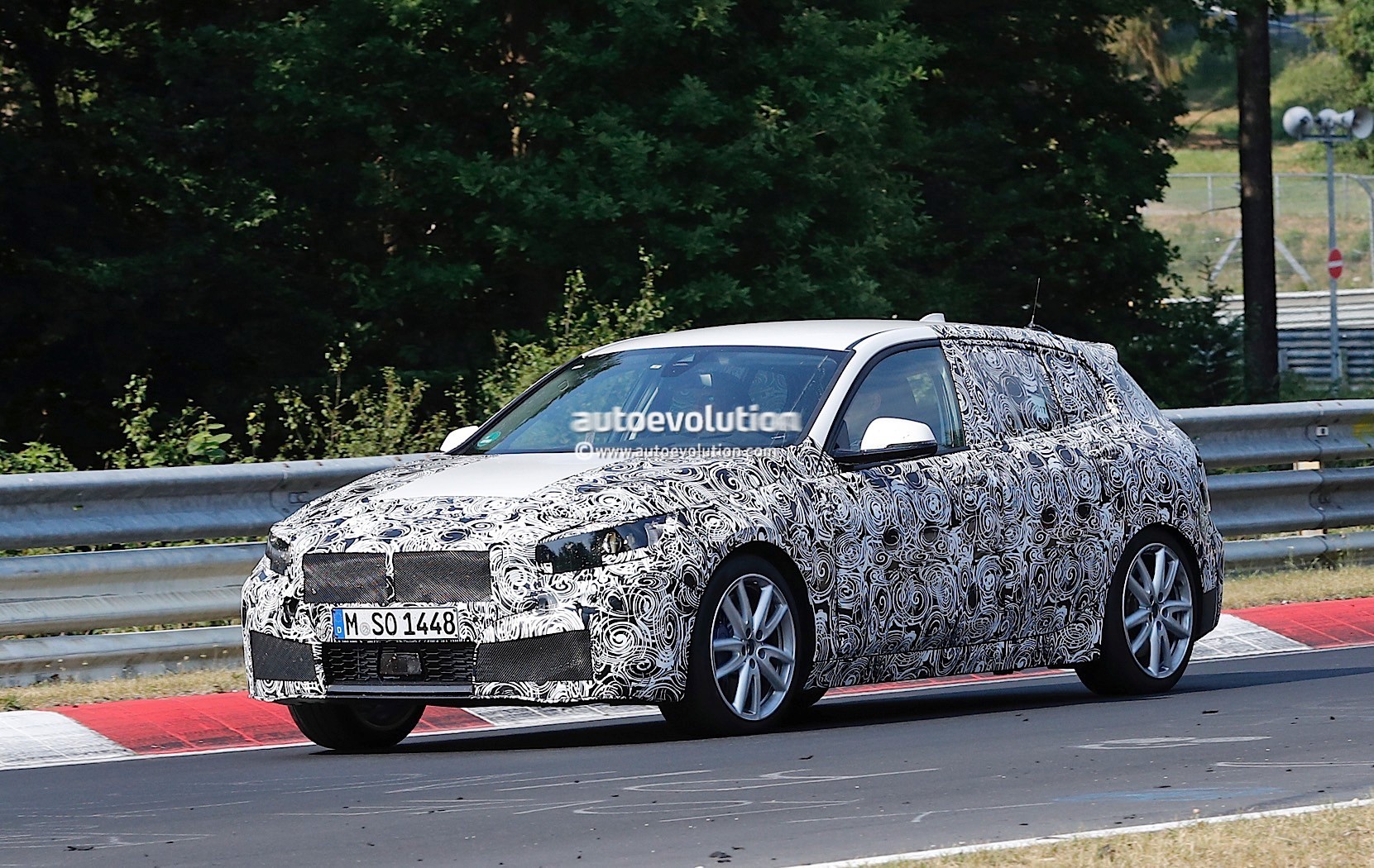 20170623_1498199372411790.jpg 2019-bmw-m140i-dances-on-the-nurburgring-for-the-first-time_3.jpg