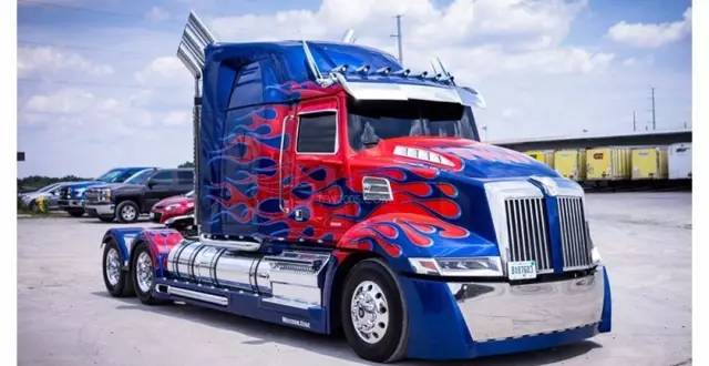 如果买遍《变形金刚5》里的车,你需要赚几辈子的钱?