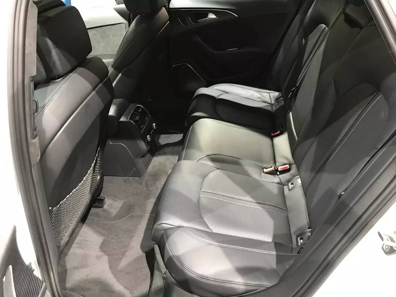 这款“买菜车”标价近50万,我为何不觉得贵?