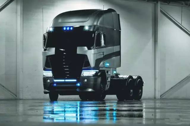 如果买遍《变形金刚5》里的车,你需要赚几辈子的钱?