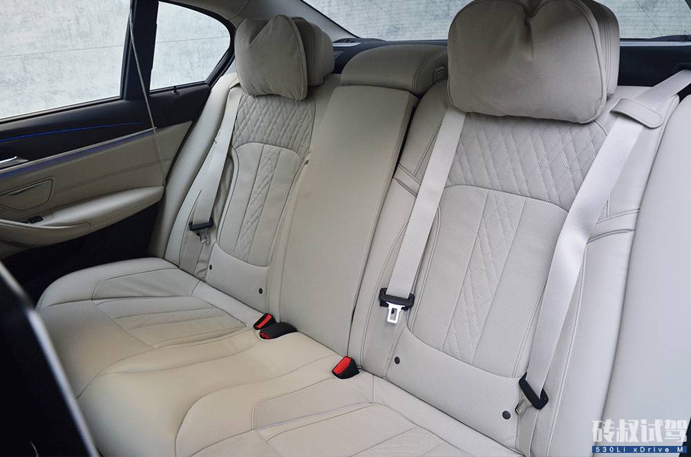 2017年能开上这台新车,亲戚朋友都会刮目相看!