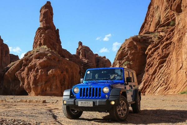 2017款牧马人上市 售价45.99-53.99万元