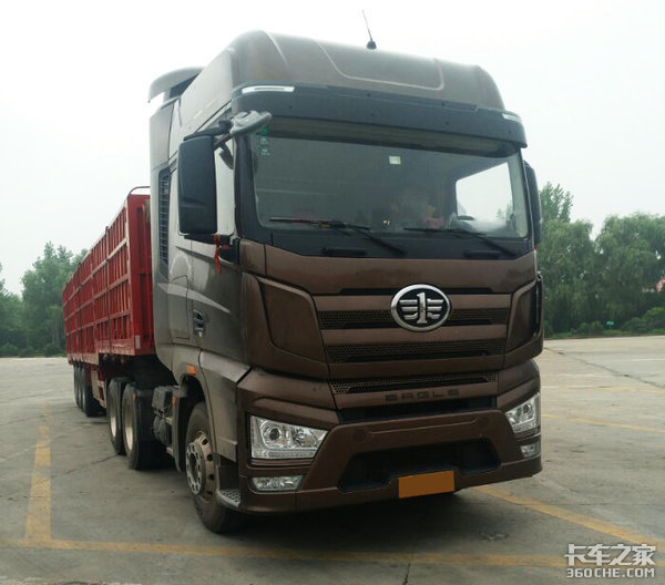 J7实车现身服务区 外观、底盘细节曝光