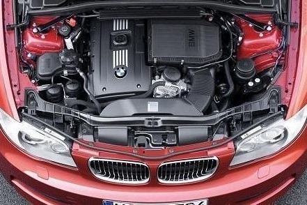 熄火后的这4个行为 让蓄电池寿命越来越短