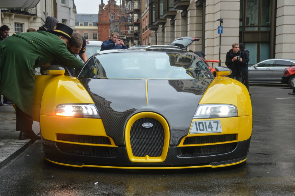 别人家街头的神龙 —— 布加迪Bugatti Veyron