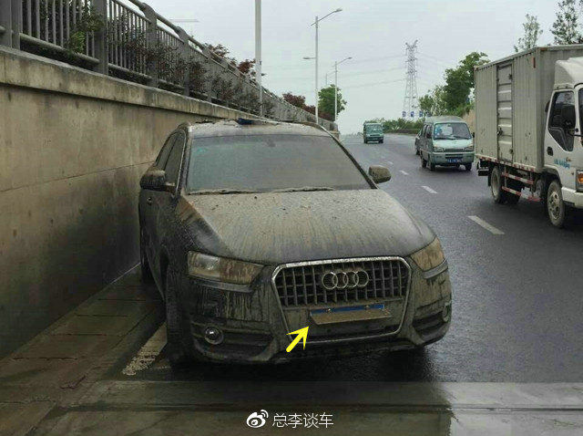 夏天开车,很多人忽略了这一点,不及时检查万一扣12分就麻烦了