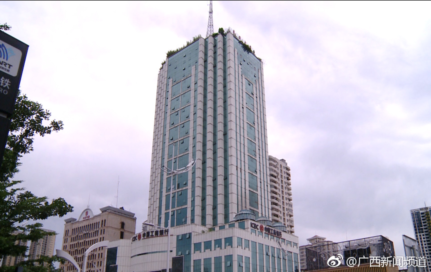 南宁:老电梯超龄服役 状况频发业主心慌_新浪广西_新浪网