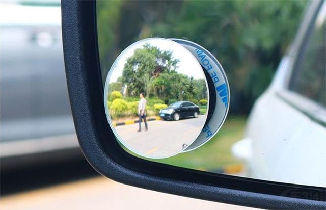 车上三大最无用的配置!花上万买这个才是真傻