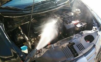 发动机舱不知道如何清洗?简单几步轻松搞定