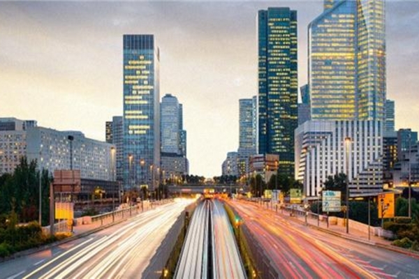 塑造人性化智能城市 无人驾驶汽车从四方面颠覆出行