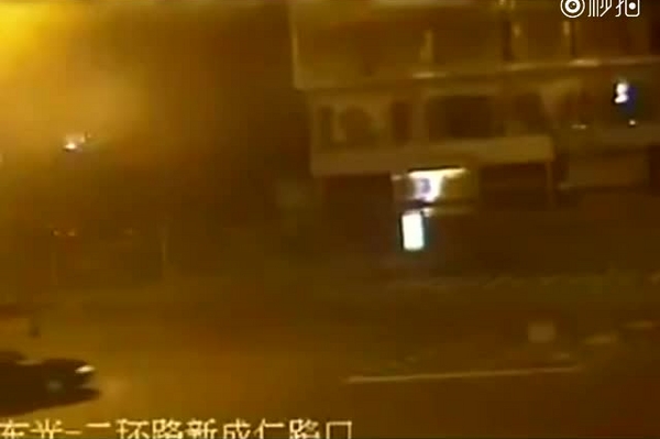 监控车祸惊魂 交通事故视频