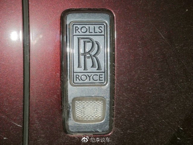 晚上看到两辆劳斯莱斯,低头一看,全是老干妈的座驾