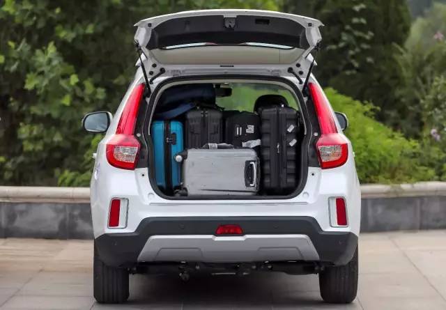 “从红色精神”到“千年大计”,远景SUV以车轮丈量时代足迹