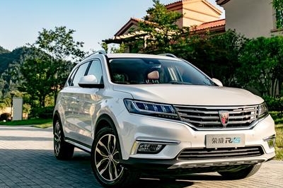 上汽互联网汽车登陆一周年，网红荣威RX5添丁庆生