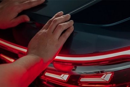 灯厂巨作：奥迪新A8预告图公布 OLED尾灯