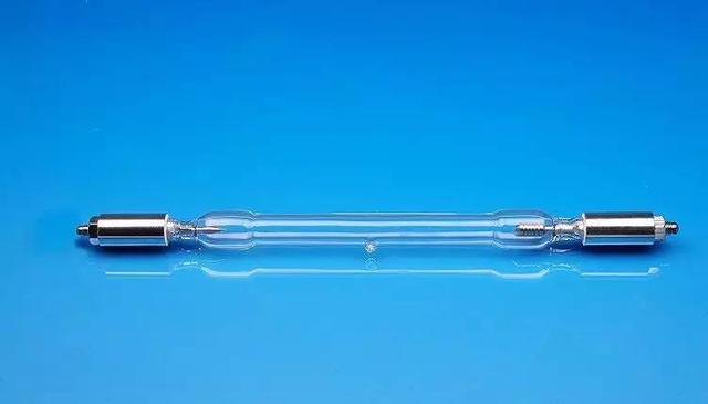 氙气灯到底该怎么读?为什么叫氙气灯?