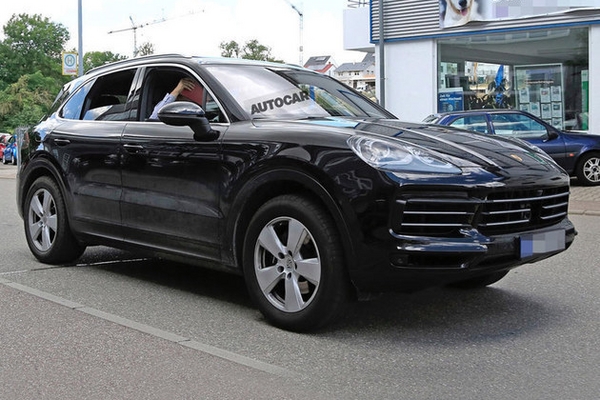 保时捷Cayenne谍照曝光 或用贯穿式尾灯