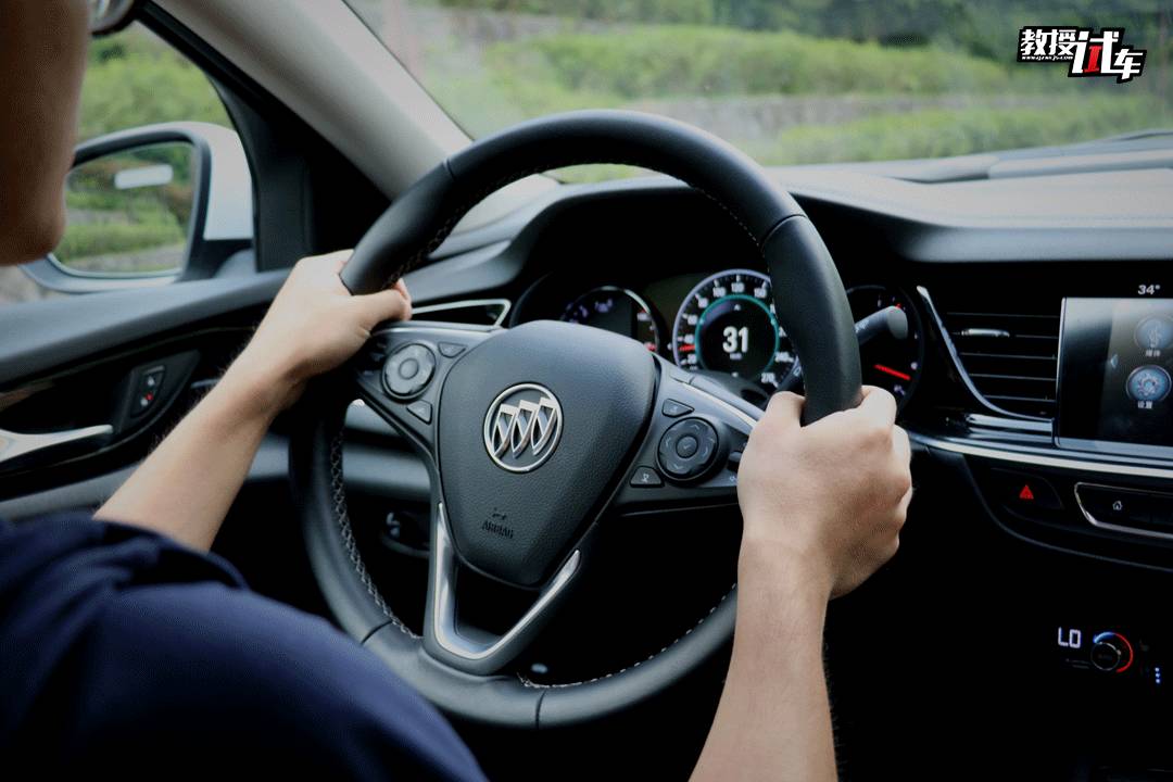 牛逼的动力+有逼格的品牌!这车真的要让迈腾哭