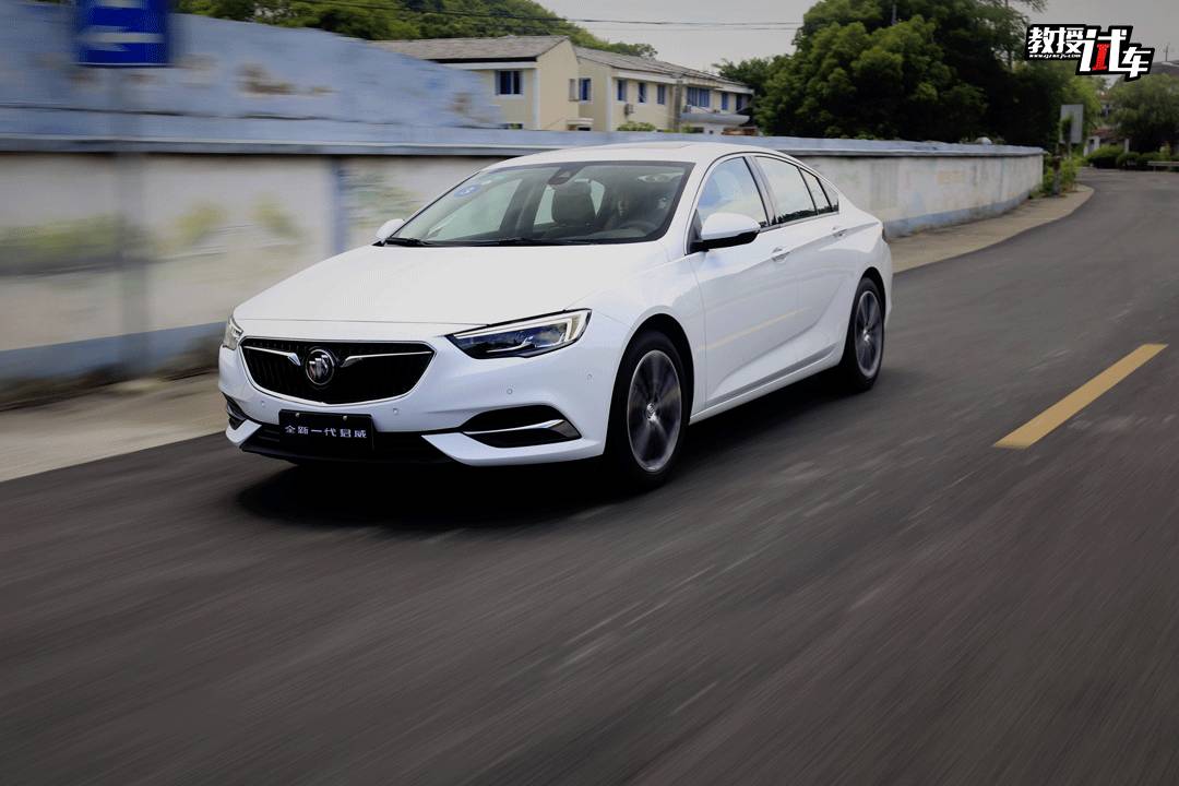 牛逼的动力+有逼格的品牌!这车真的要让迈腾哭