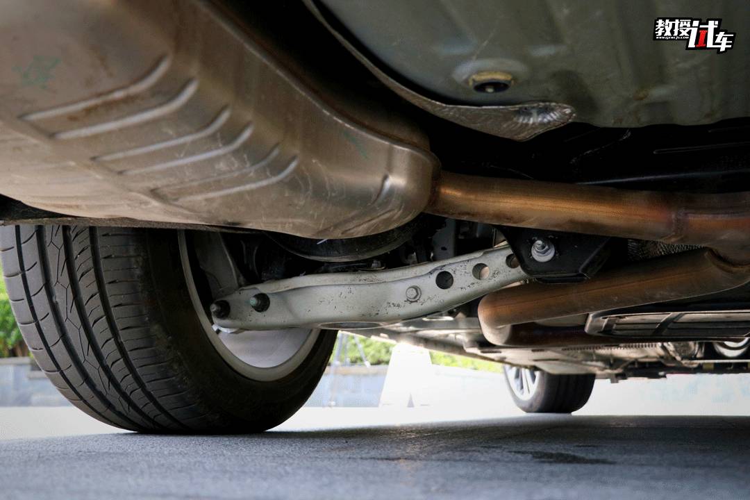 牛逼的动力+有逼格的品牌!这车真的要让迈腾哭