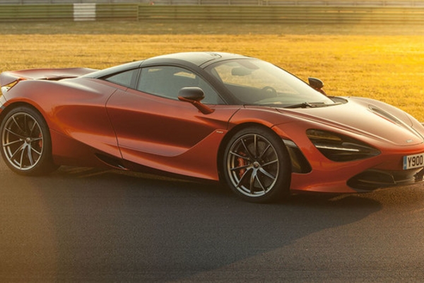 为提升性能 迈凯轮将考虑全轮驱动车型