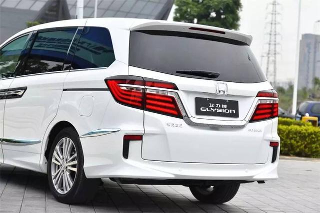 别老盯着7座SUV了!二胎车其实可以这么选!