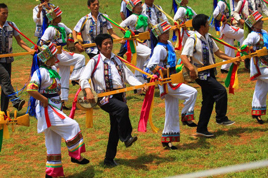 多姿多彩的石林彝族舞蹈