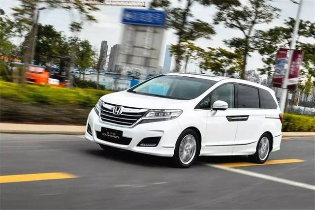 别老盯着7座SUV了!二胎车其实可以这么选!