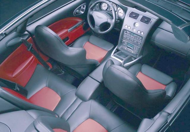 汽车在烈日下暴晒 都会带来哪些危害