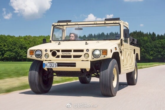 丰田Toyota Mega Cruiser。