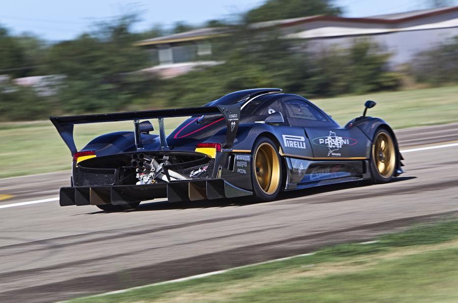 我就看看反正也买不起 1136万的赛道型超级跑车帕加尼Zonda R