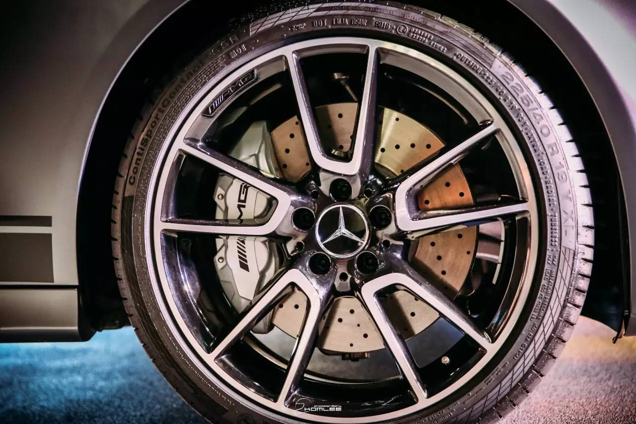 实拍丨来看看8月24日将上市的奔驰AMG C43