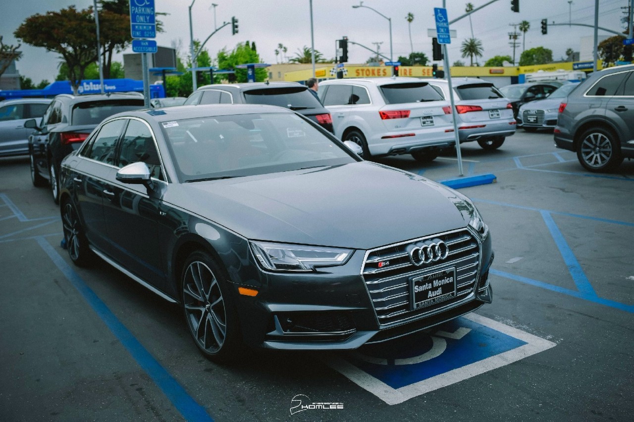 实拍丨来看看8月24日将上市的奔驰AMG C43