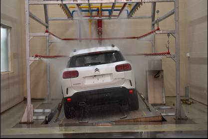 东风雪铁龙天逸下线 一个外表骚气的大暖男