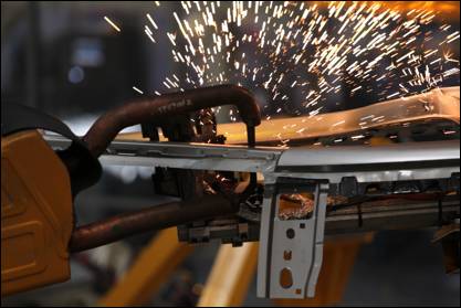 东风雪铁龙天逸下线 一个外表骚气的大暖男