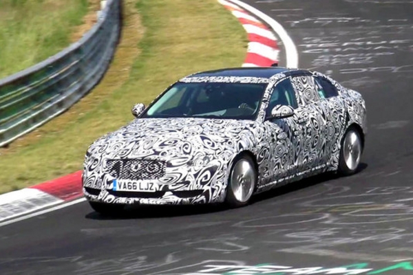 捷豹XEL测试谍照曝光 轴距获进一步增加