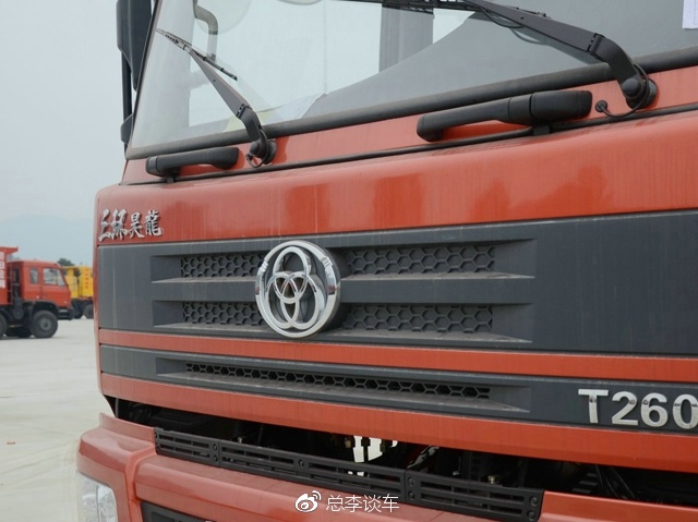 GTR和保时捷都要让,这“奥弟”货车见到都要躲