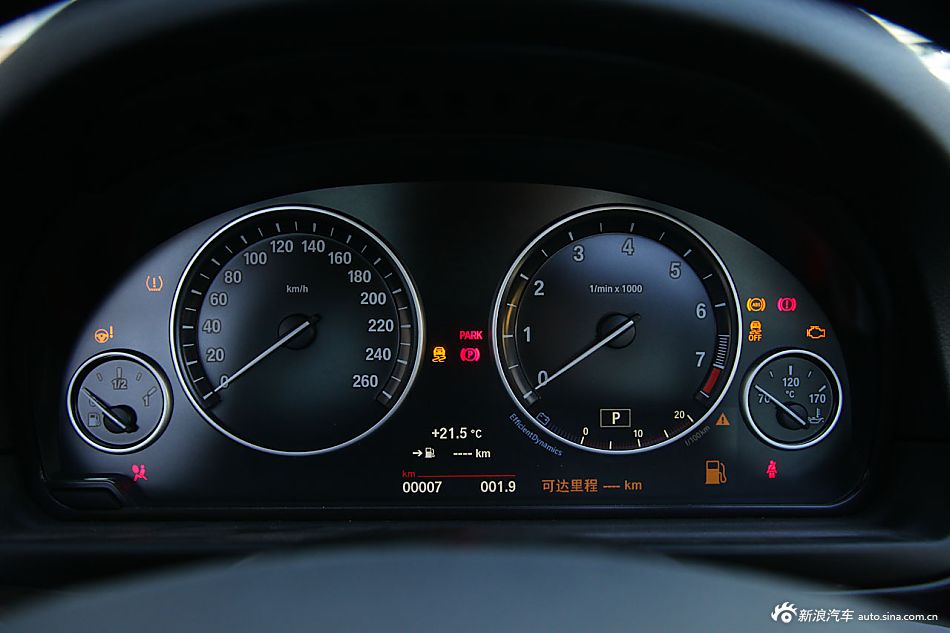 2014款宝马5系525Li豪华设计套装