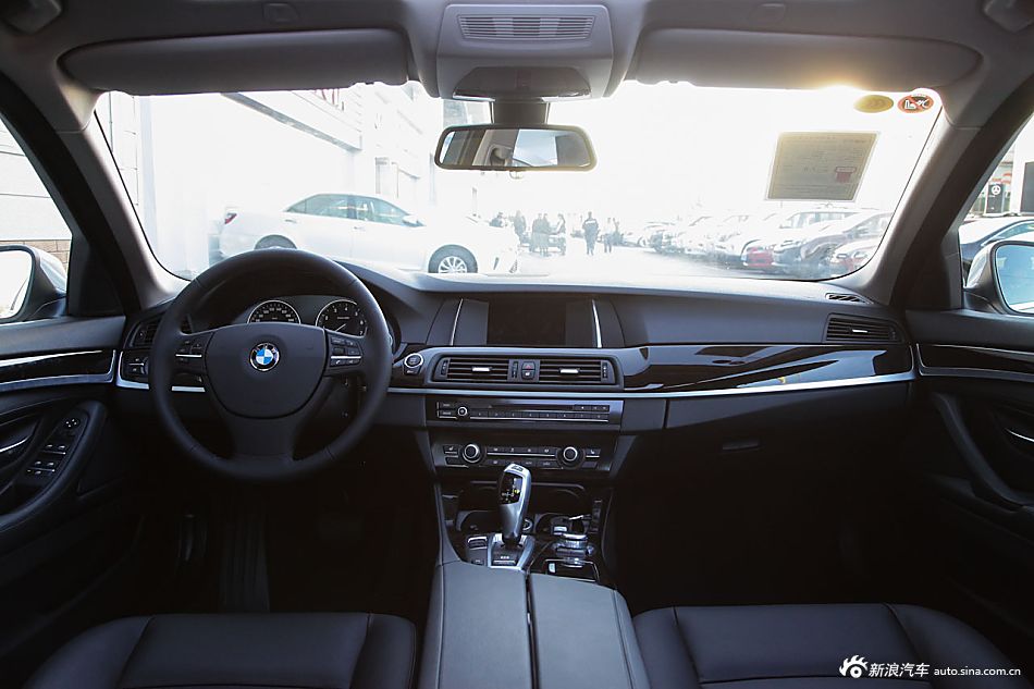 2014款宝马5系525Li豪华设计套装