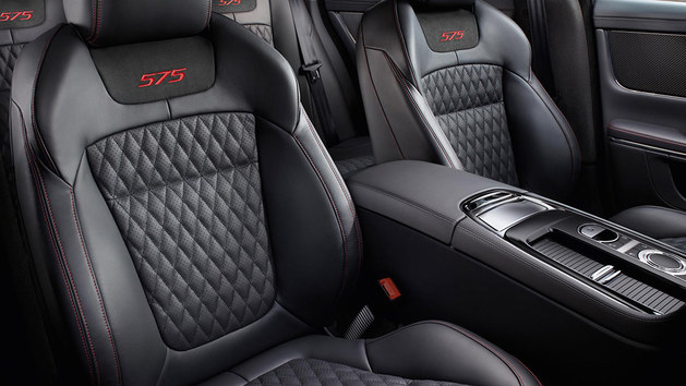 捷豹推出全新XJR575 性能与奢华的结合