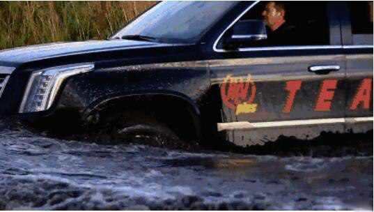 在战斗民族手中 凯雷德的打开方式竟是这样的