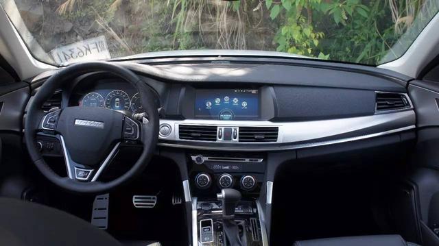 哈弗家族中的“非主流”?试驾哈弗H7