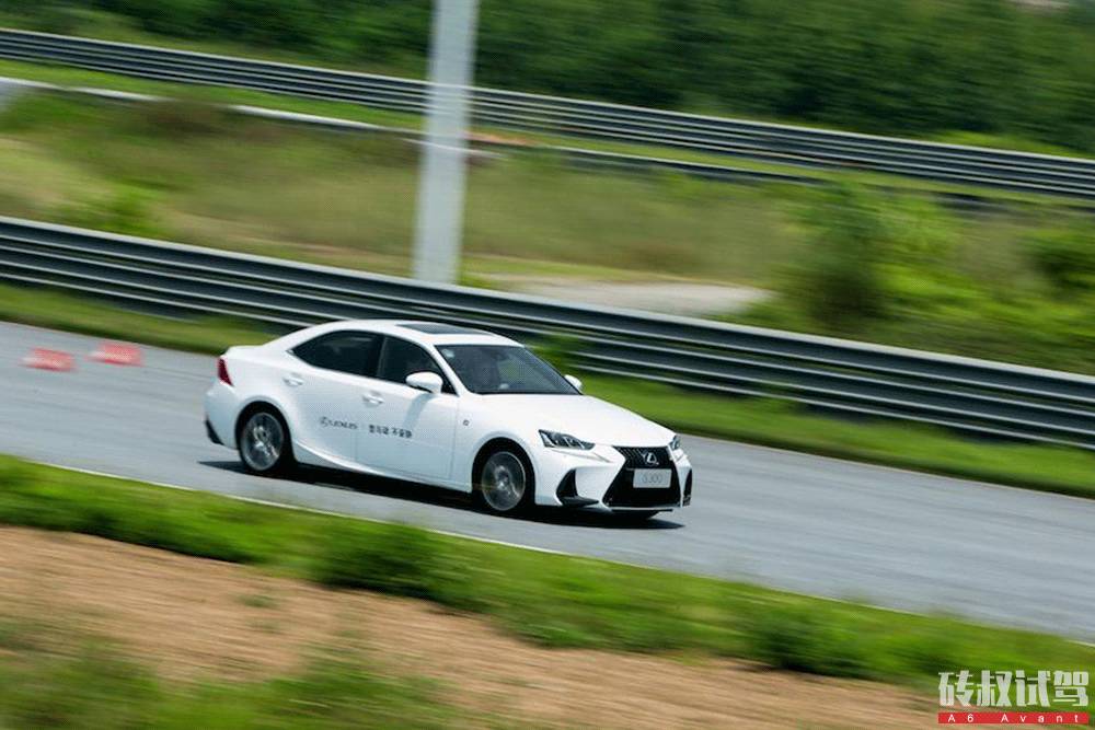 这车90%的人没见过,回头率甩BBA几条街