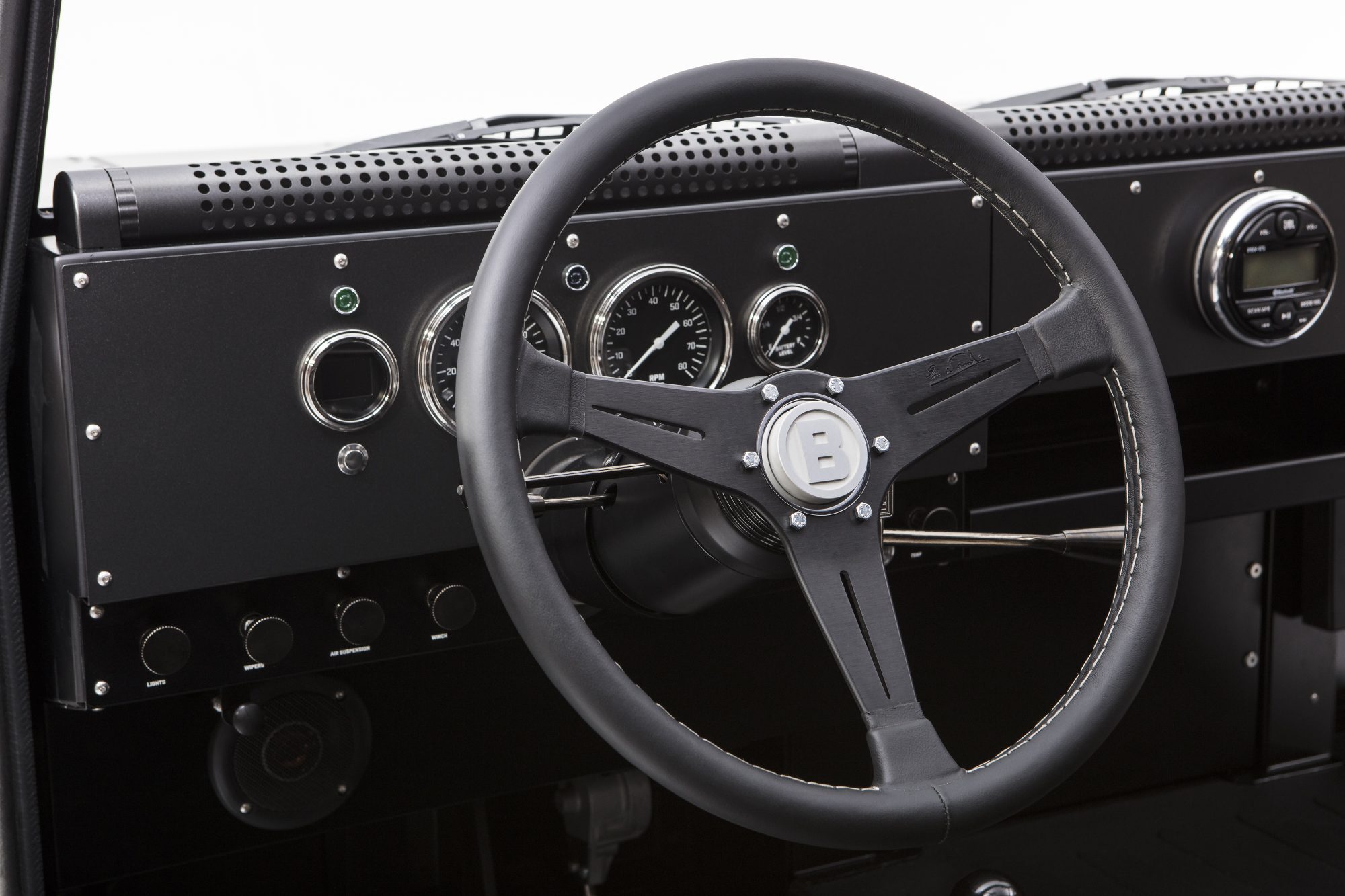 组图:属于硬汉的电动汽车 BOLLINGER B1原型车曝光