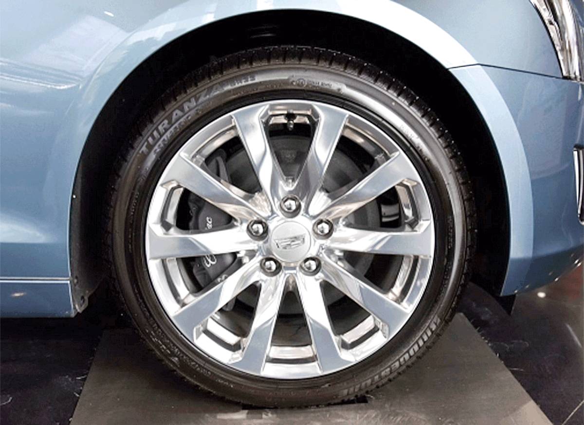 据说年轻人开上TA,立马感觉车技飙升50%!