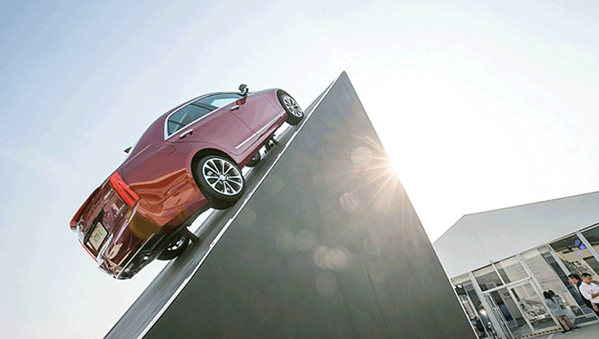 据说年轻人开上TA,立马感觉车技飙升50%!