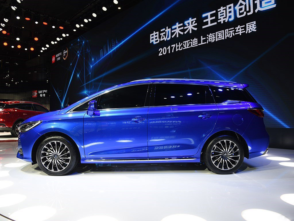 宋更名为宋MAX,七座2+3+2布局你怎么看?