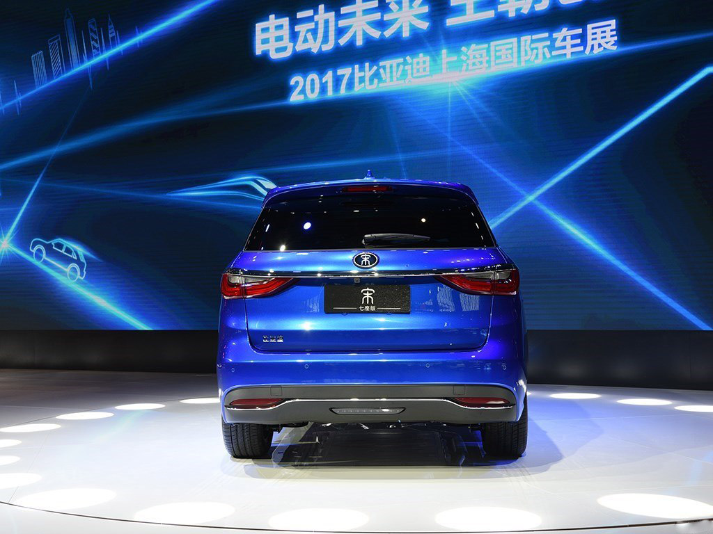 宋更名为宋MAX,七座2+3+2布局你怎么看?