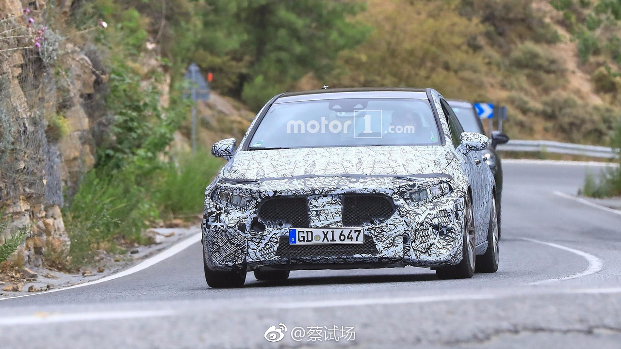  梅赛德斯-AMG新一代A45曝光：全新A45测试车曝光