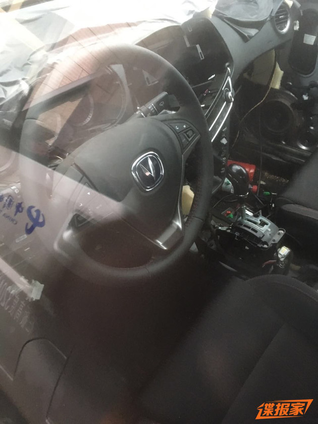 疑似长安全新车谍照曝光 溜背风格轿车